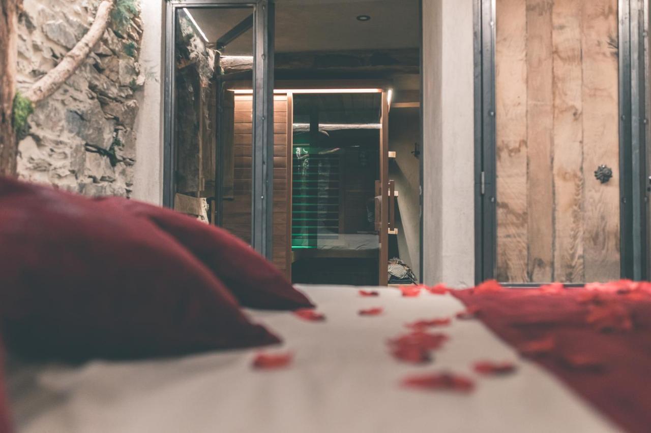 Romantic Getaway - Sauna And Jacuzzi - El Clandestino Stoumont Buitenkant foto